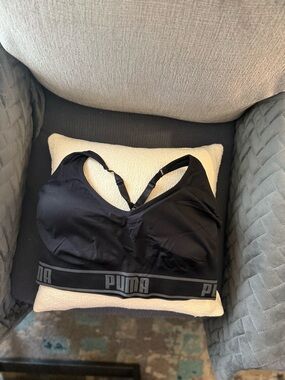 Puma Black Seamless Logo-Trim Sports Bra